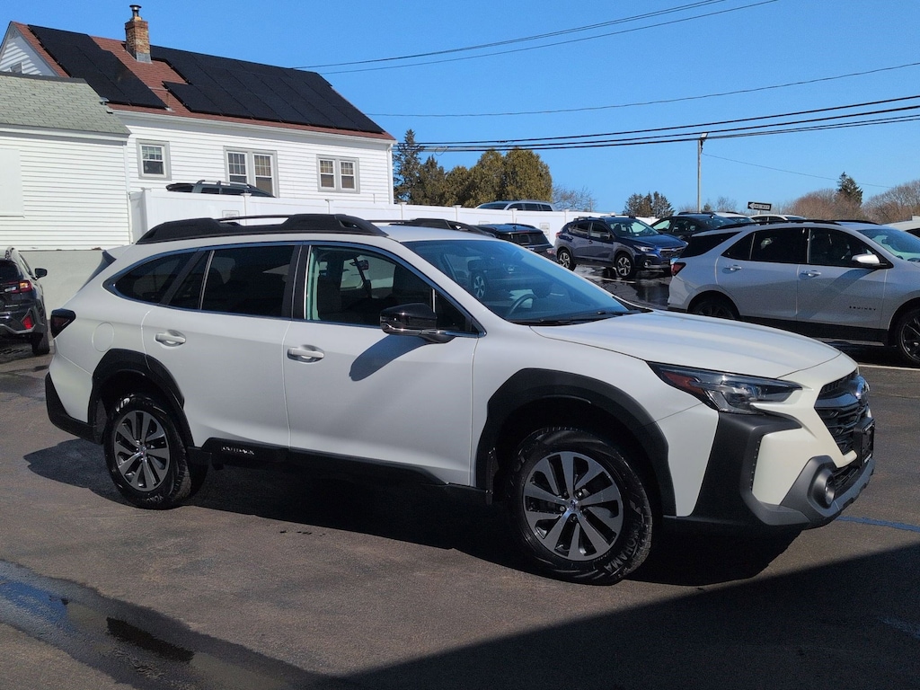 2024 Subaru Outback Premium photo 2