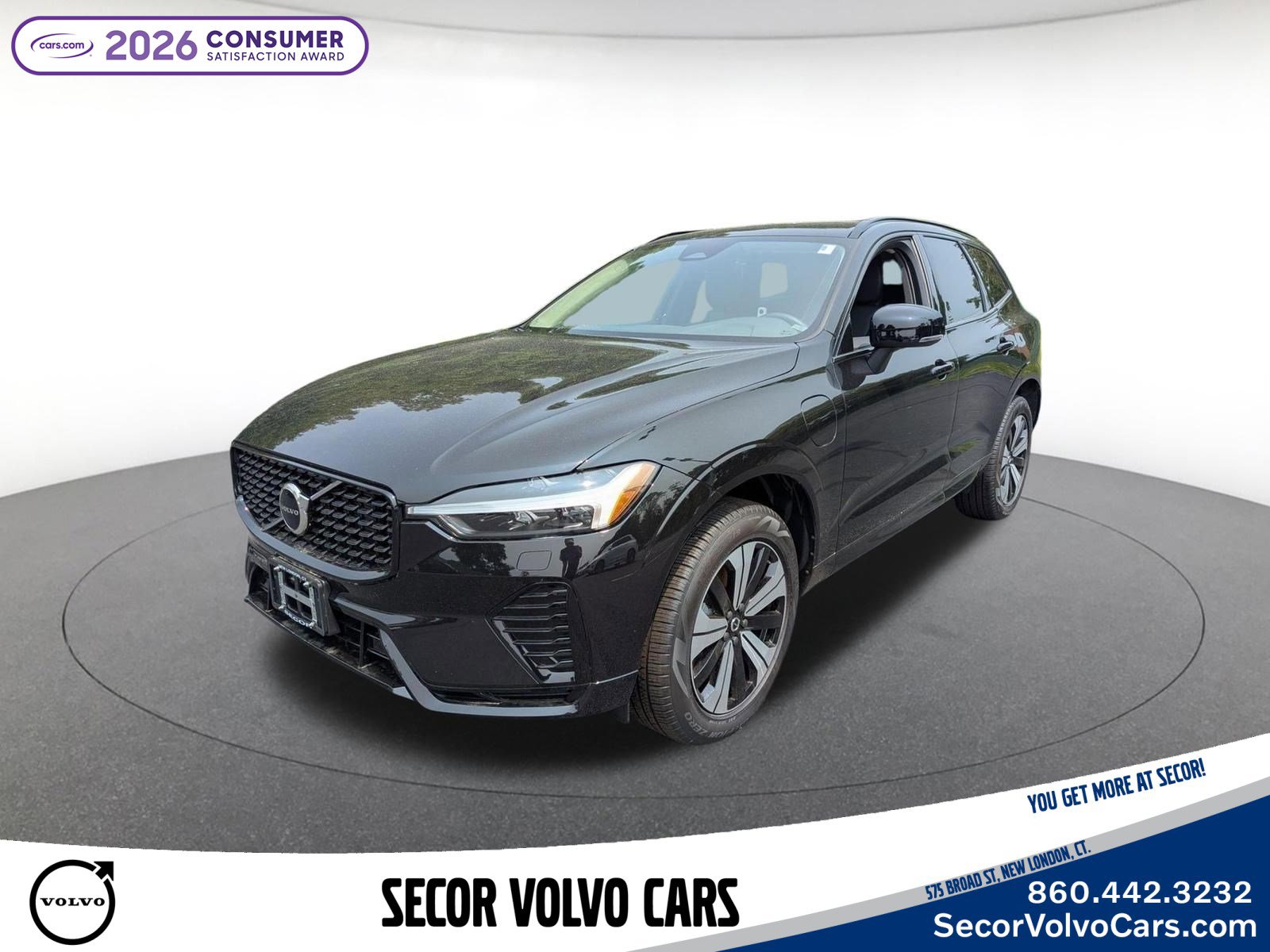2025 Volvo XC60 T8 Core Dark AWD's photo