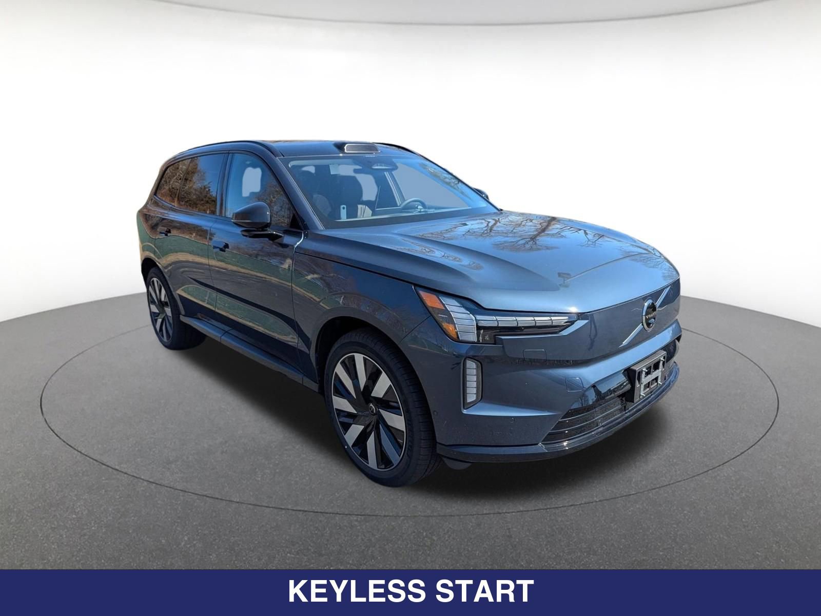 Used 2025 Volvo EX90 Ultra with VIN 7JDE23VL3SG001326 for sale in New London, CT