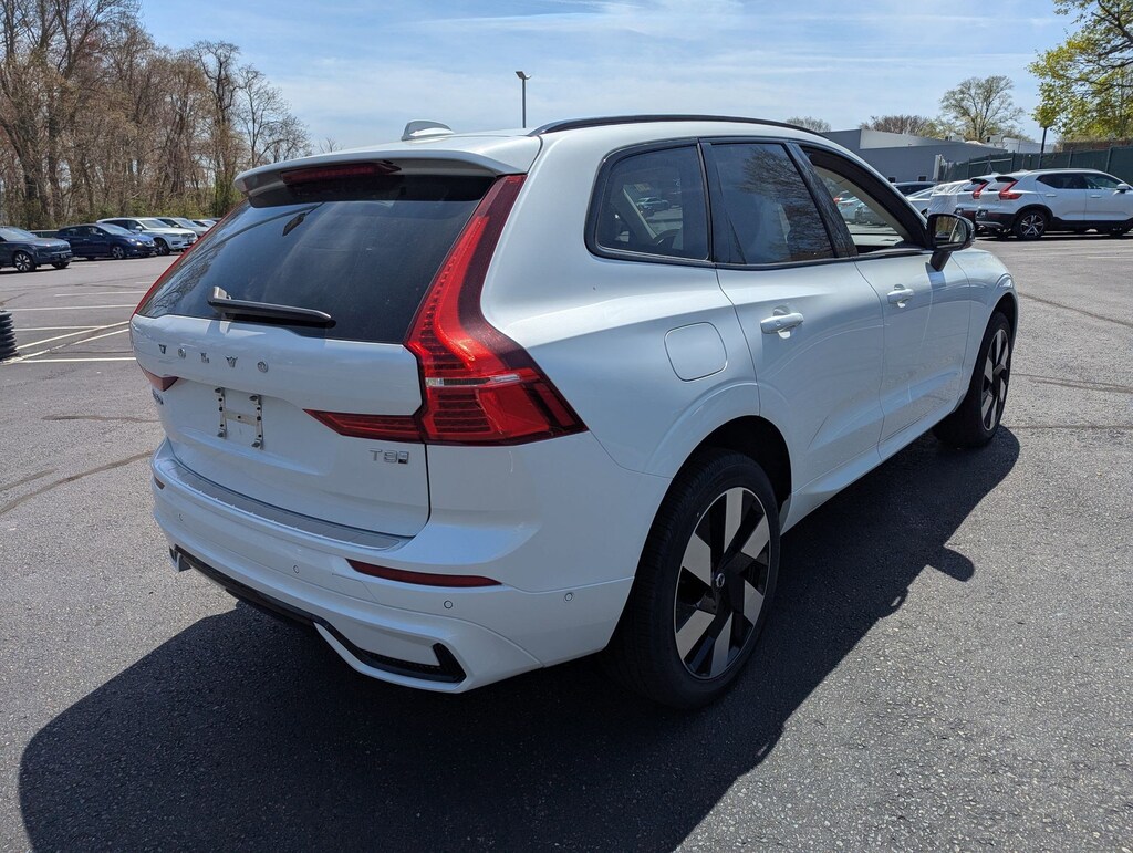 Used 2025 Volvo XC60 plug-in hybrid T8 Plus SUV