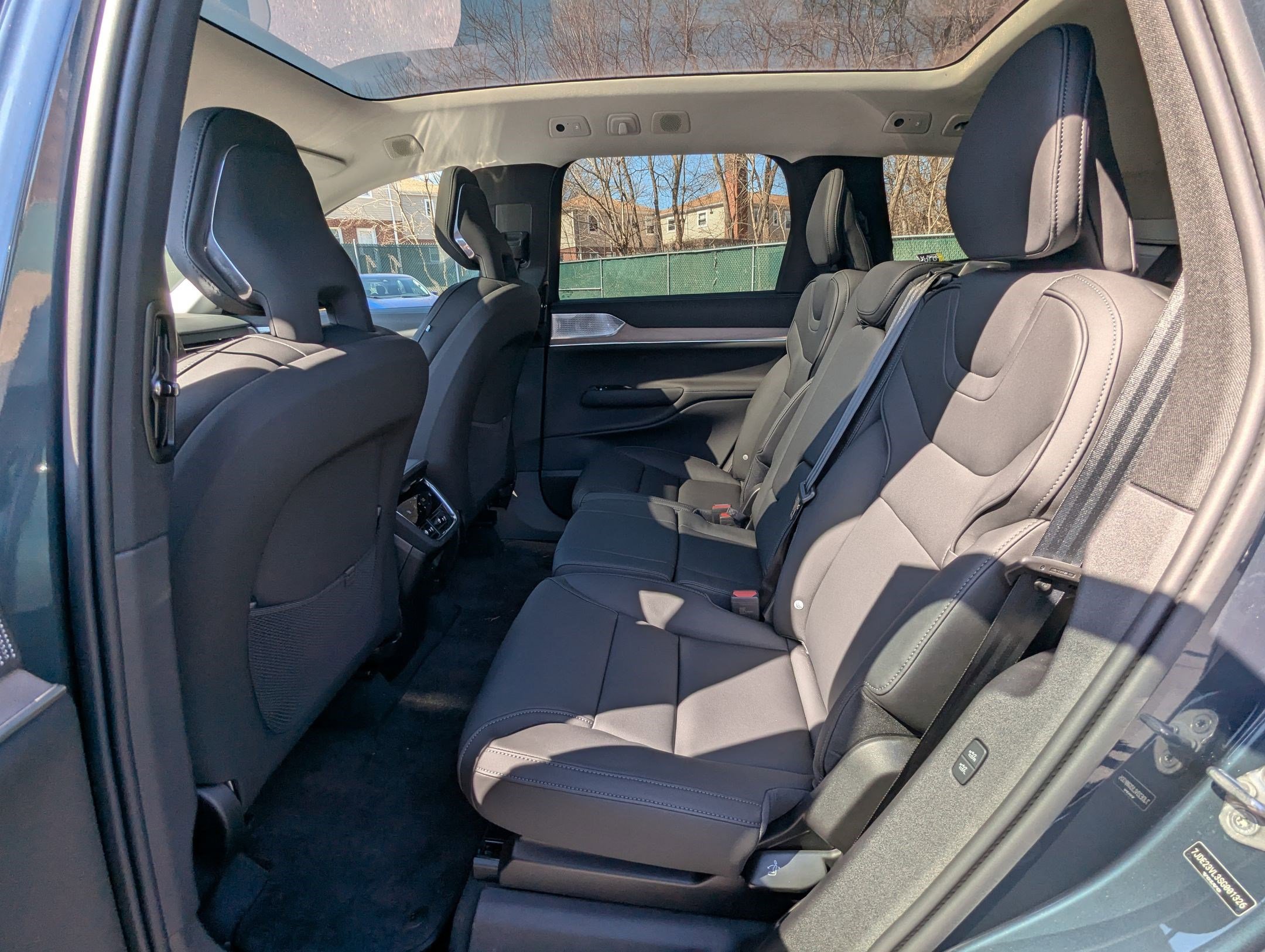 2025 Volvo EX90 Ultra - Photo 19