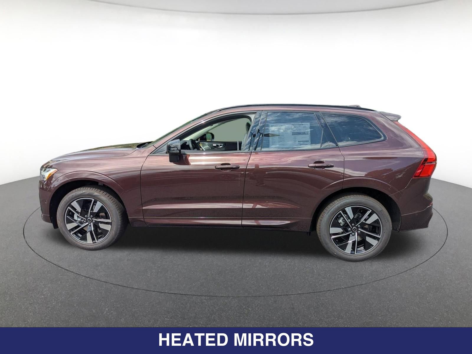 2026 Volvo XC60 Plus - Photo 7