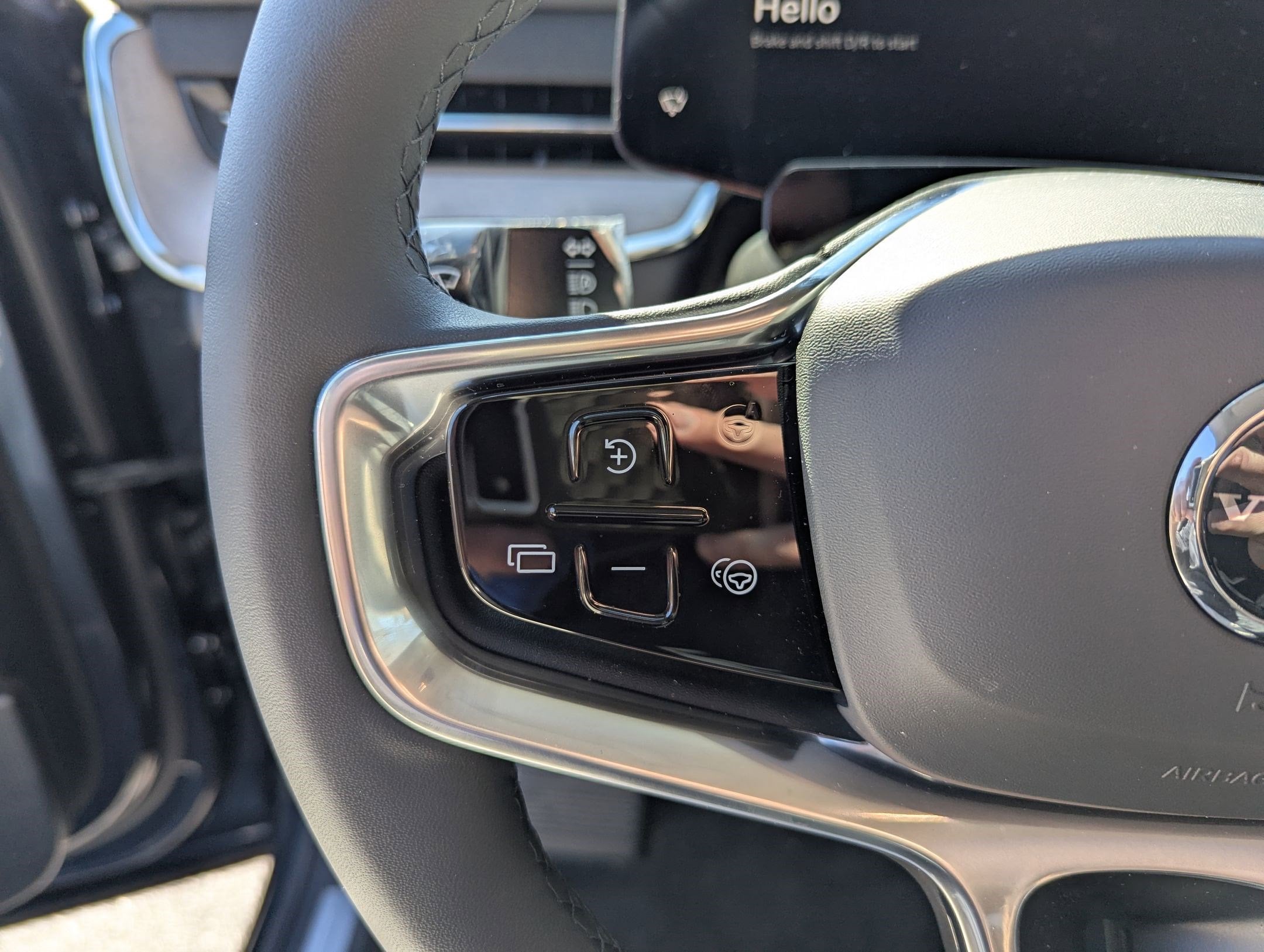 2025 Volvo EX90 Ultra - Photo 11