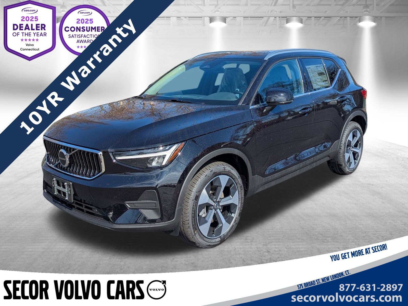 2025 Volvo XC40 SUV 