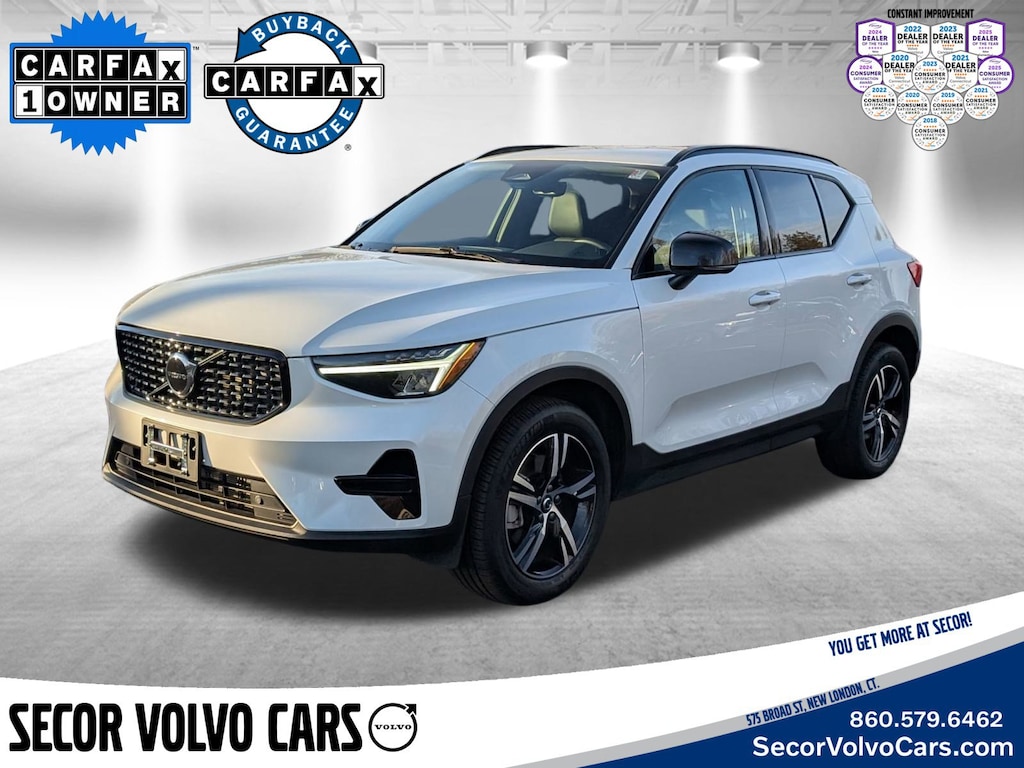 Used 2024 Volvo XC40 B5 Core