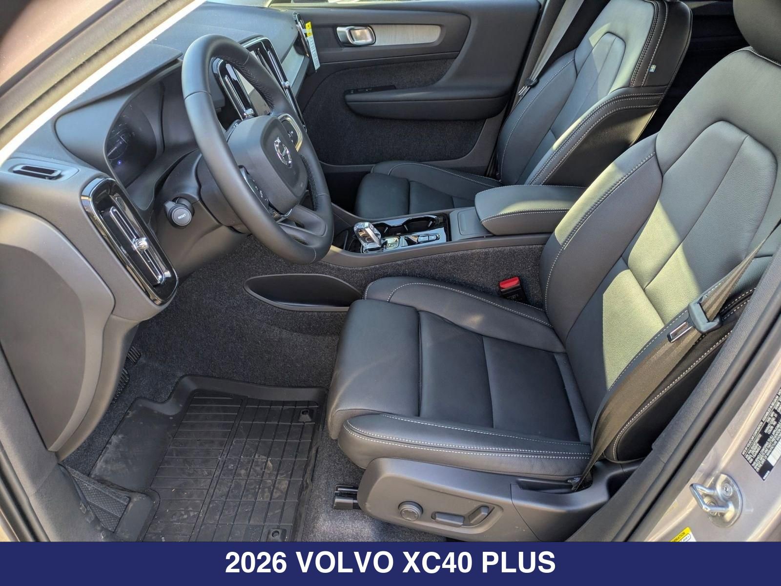 2026 Volvo XC40 Plus - Photo 27