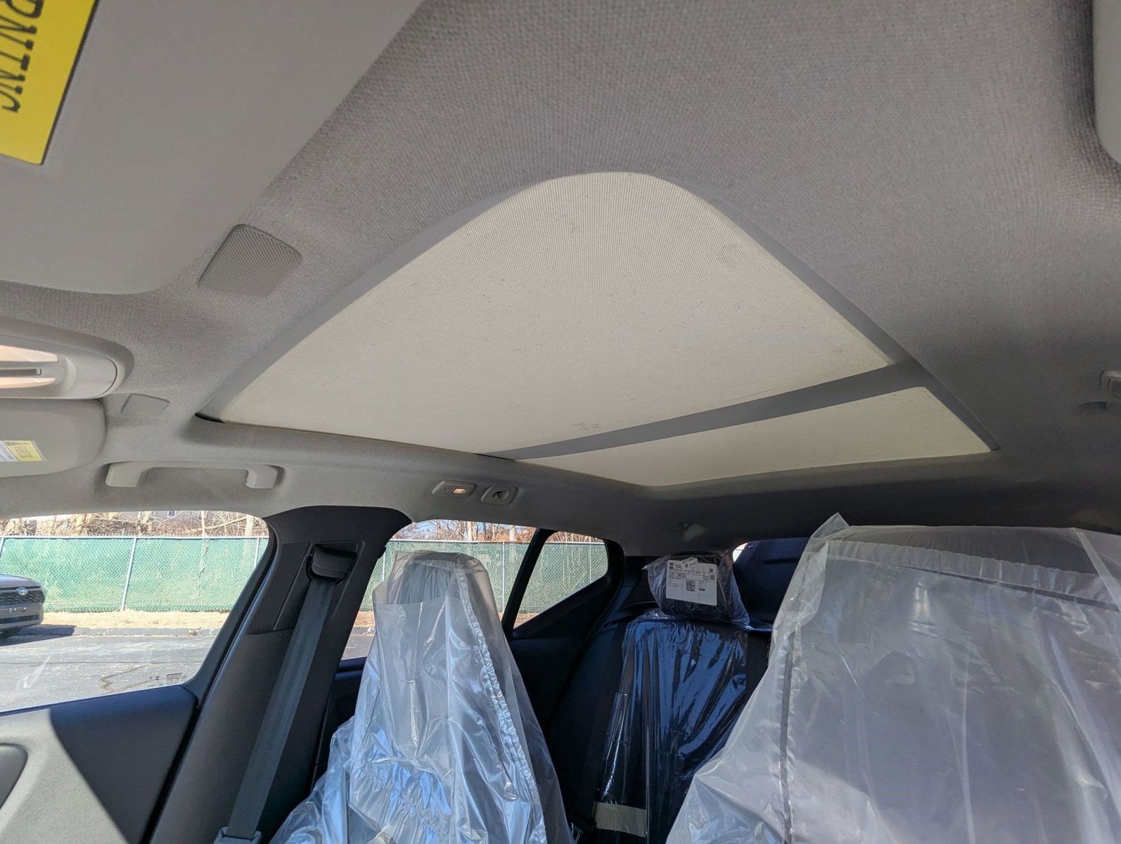 2025 Volvo XC40 Plus - Photo 17