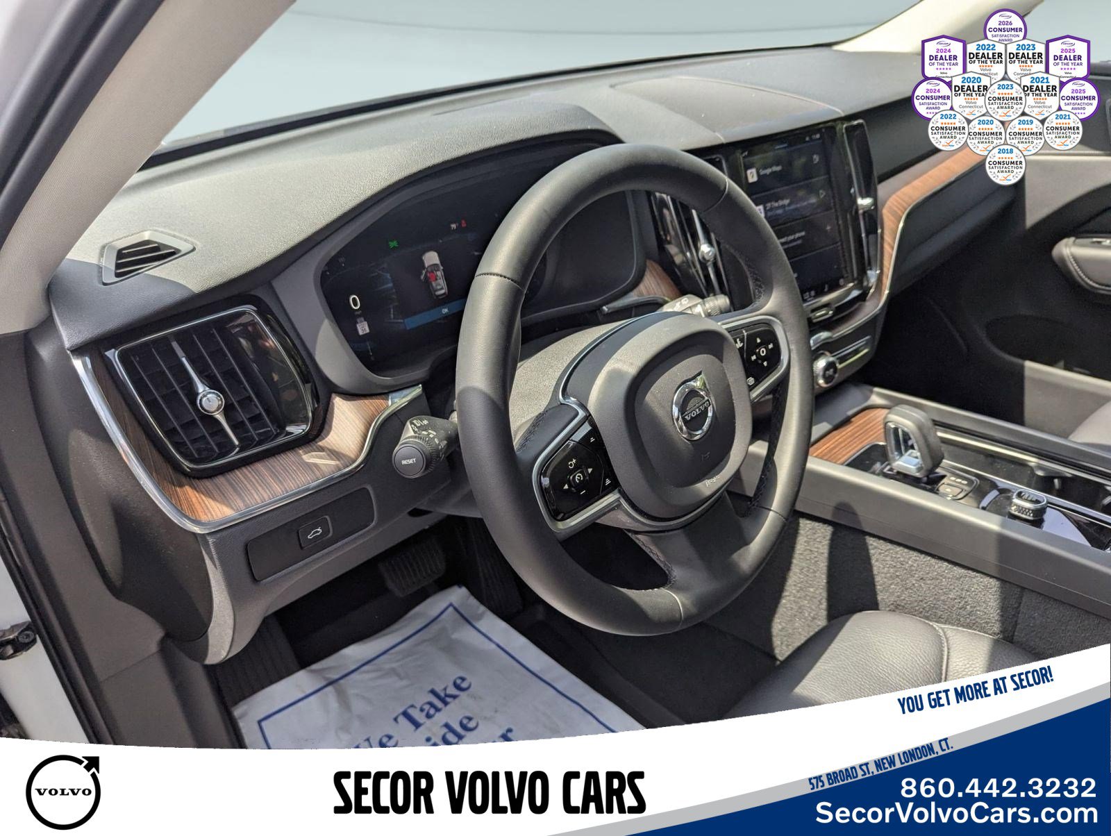 2023 Volvo XC60 Plus - Photo 10