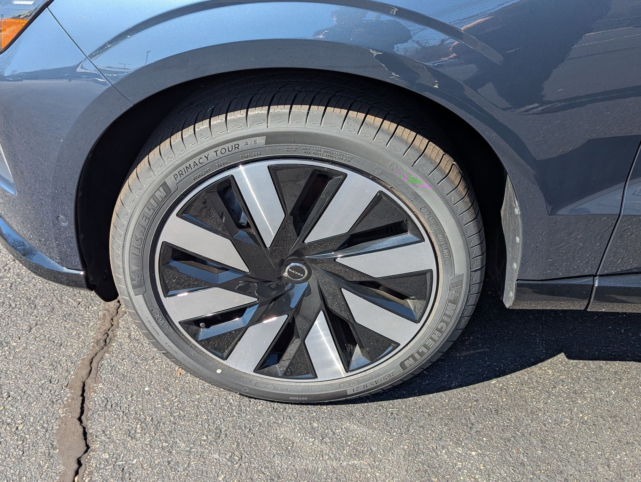 2025 Volvo EX90 Ultra - Photo 25