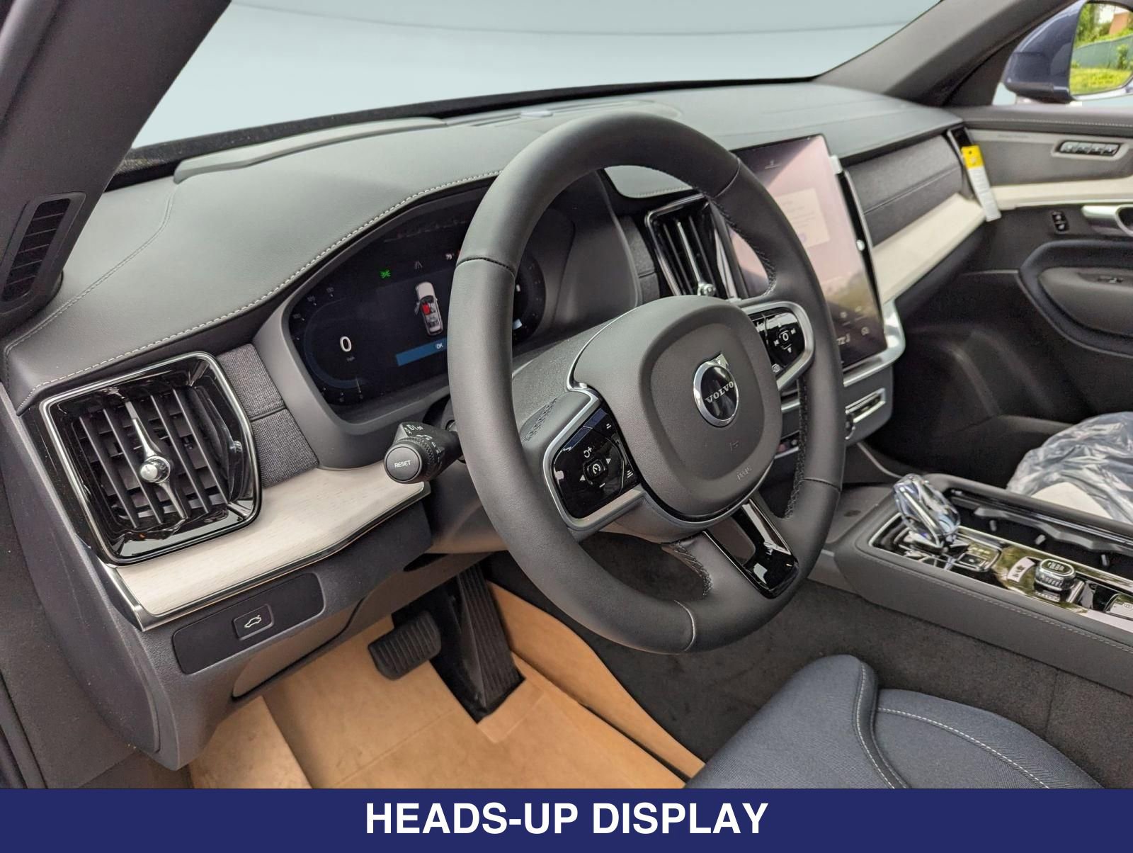 2025 Volvo XC90 Ultra - Photo 8