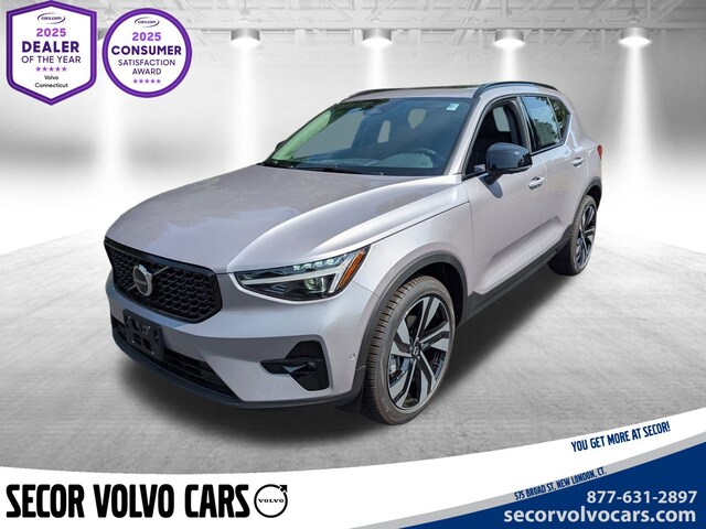 2026 Volvo XC40 B5 Plus AWD SUV
