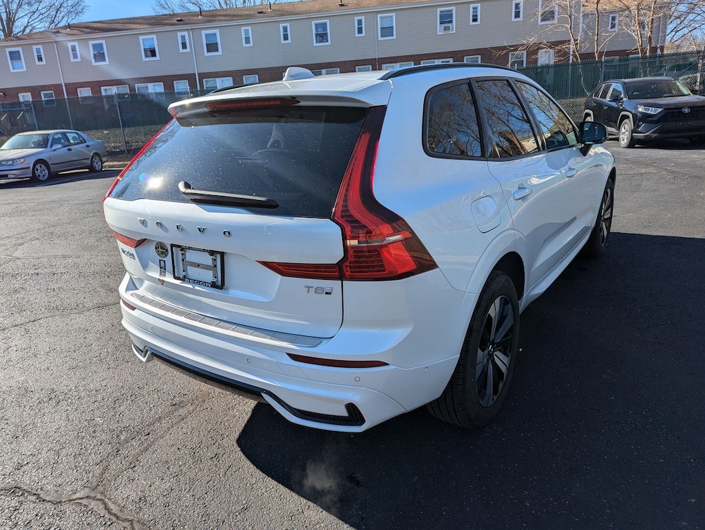 Used 2025 Volvo XC60 plug-in hybrid T8 Plus SUV