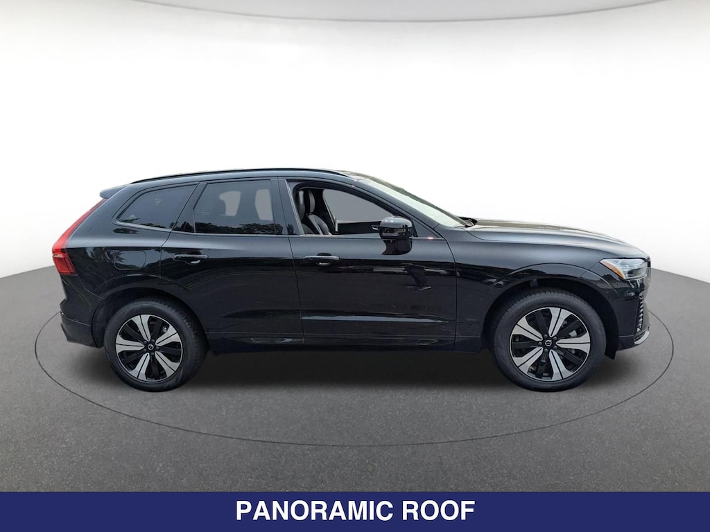 Used 2025 Volvo XC60 plug-in hybrid T8 Core SUV