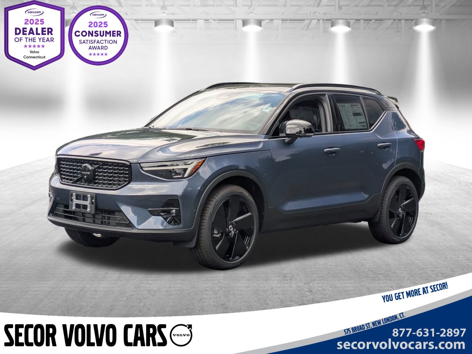 2026 Volvo XC40 SUV 