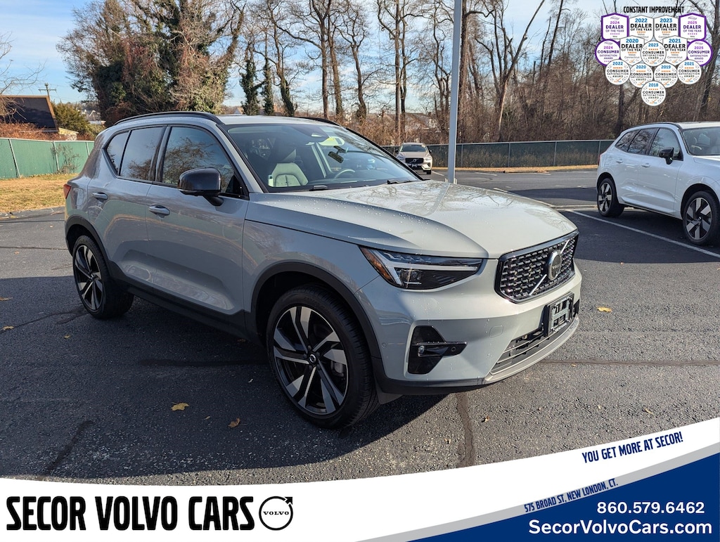 Certified 2024 Volvo XC40 Ultimate Dark Theme B5 AWD Ultimate Dark Theme