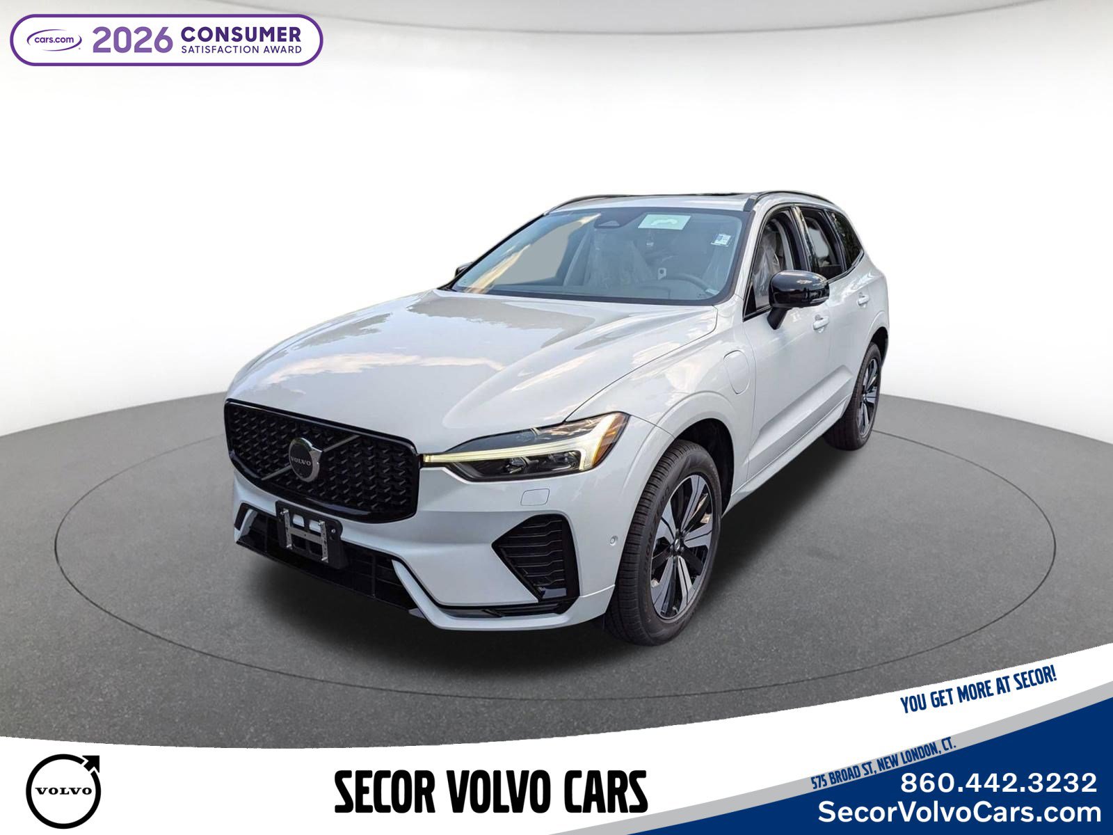 2025 Volvo XC60 T8 Plus Dark AWD's photo