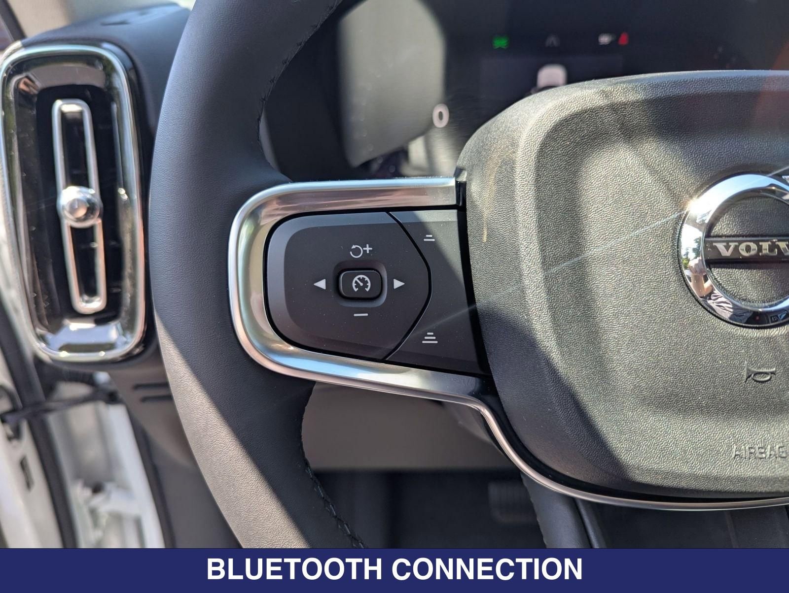 2026 Volvo XC40 Plus - Photo 12