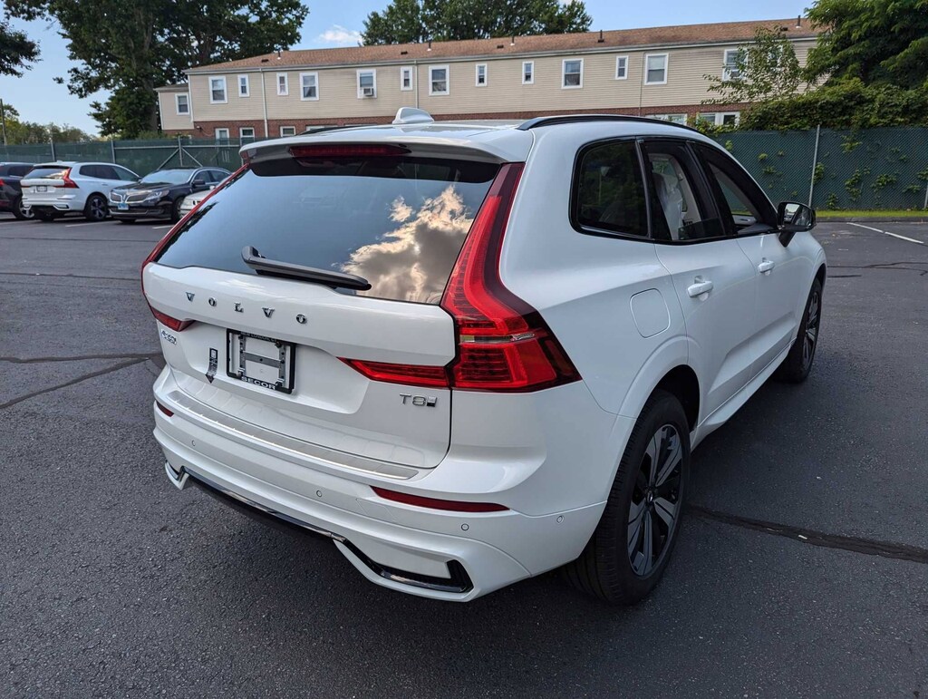 Used 2025 Volvo XC60 plug-in hybrid T8 Plus SUV