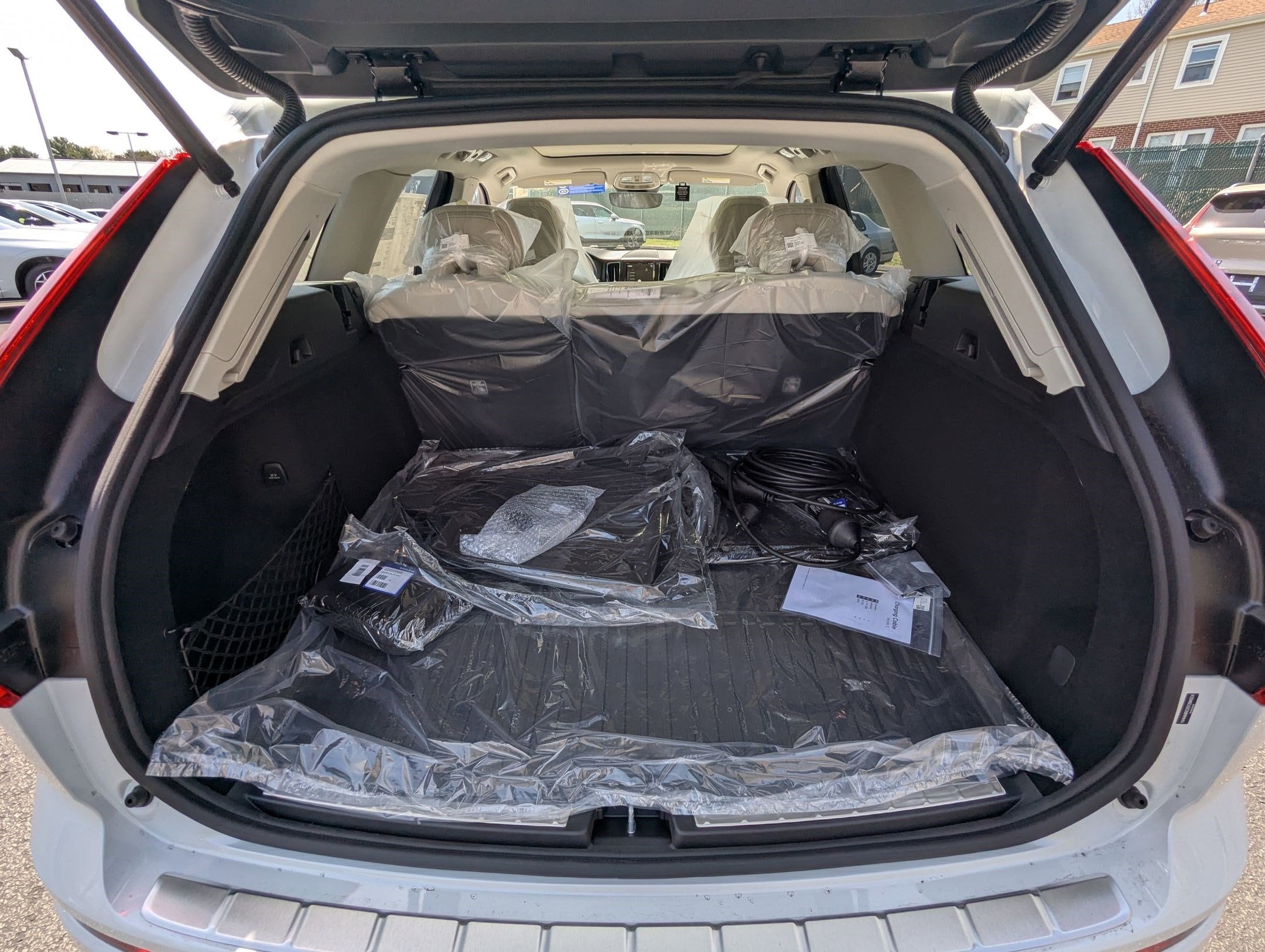 2025 Volvo XC60 Plus - Photo 19