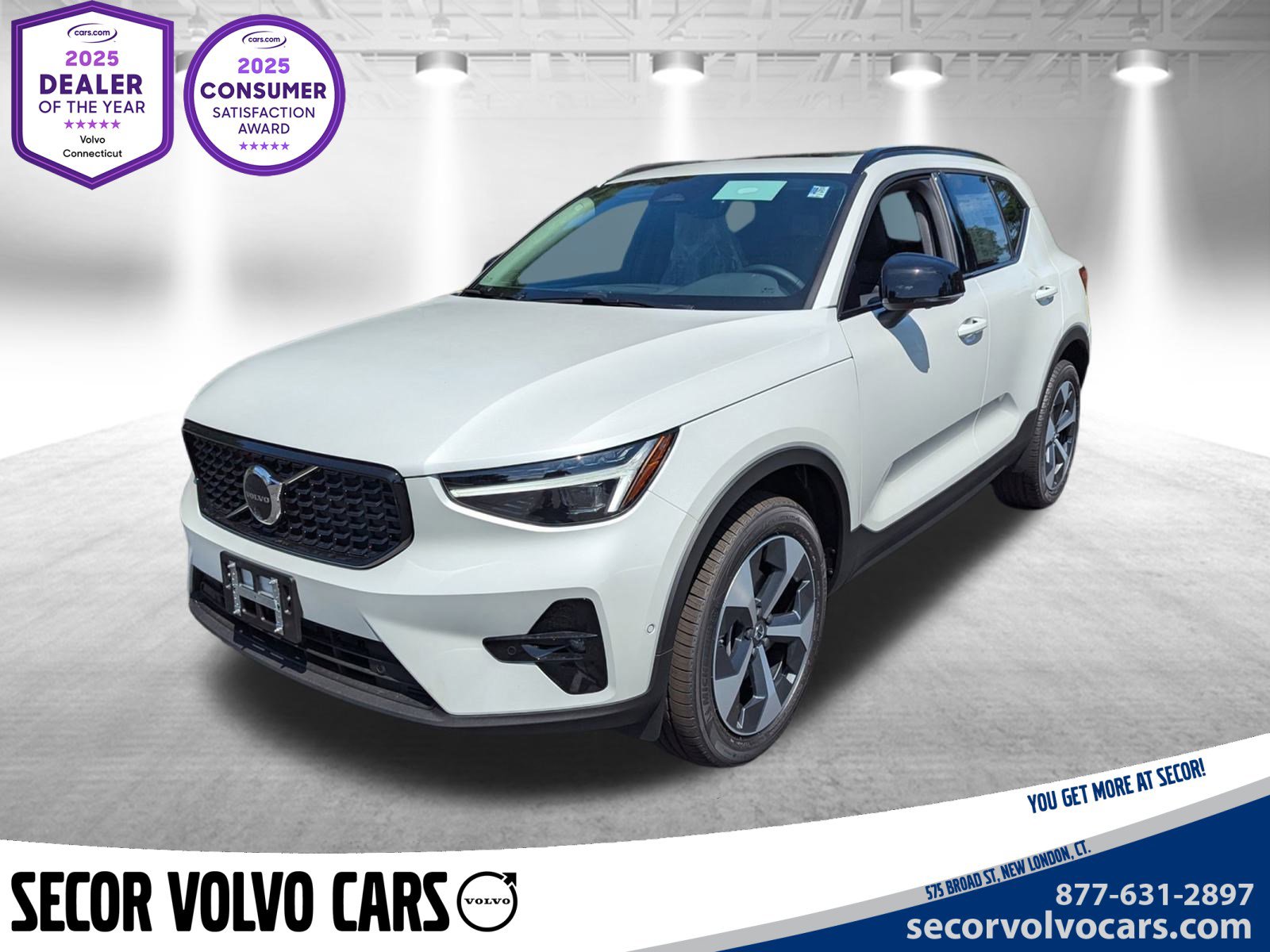 2026 Volvo XC40 SUV 