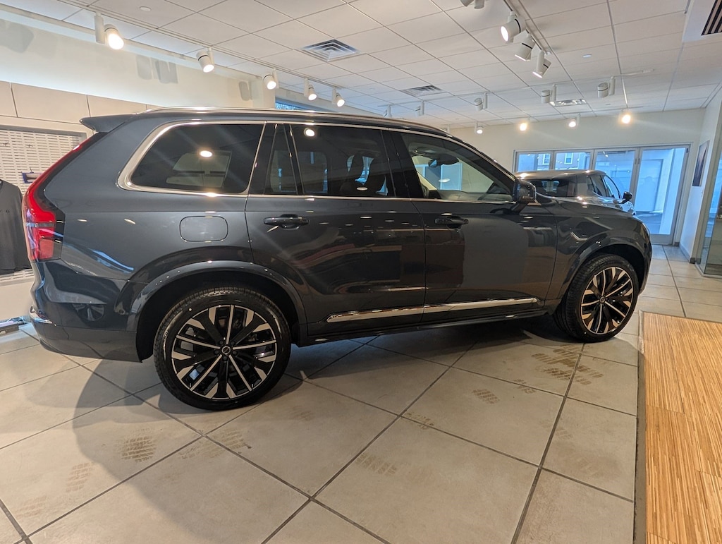 New 2026 Volvo XC90 plug-in hybrid T8 Ultra 7-Seater SUV