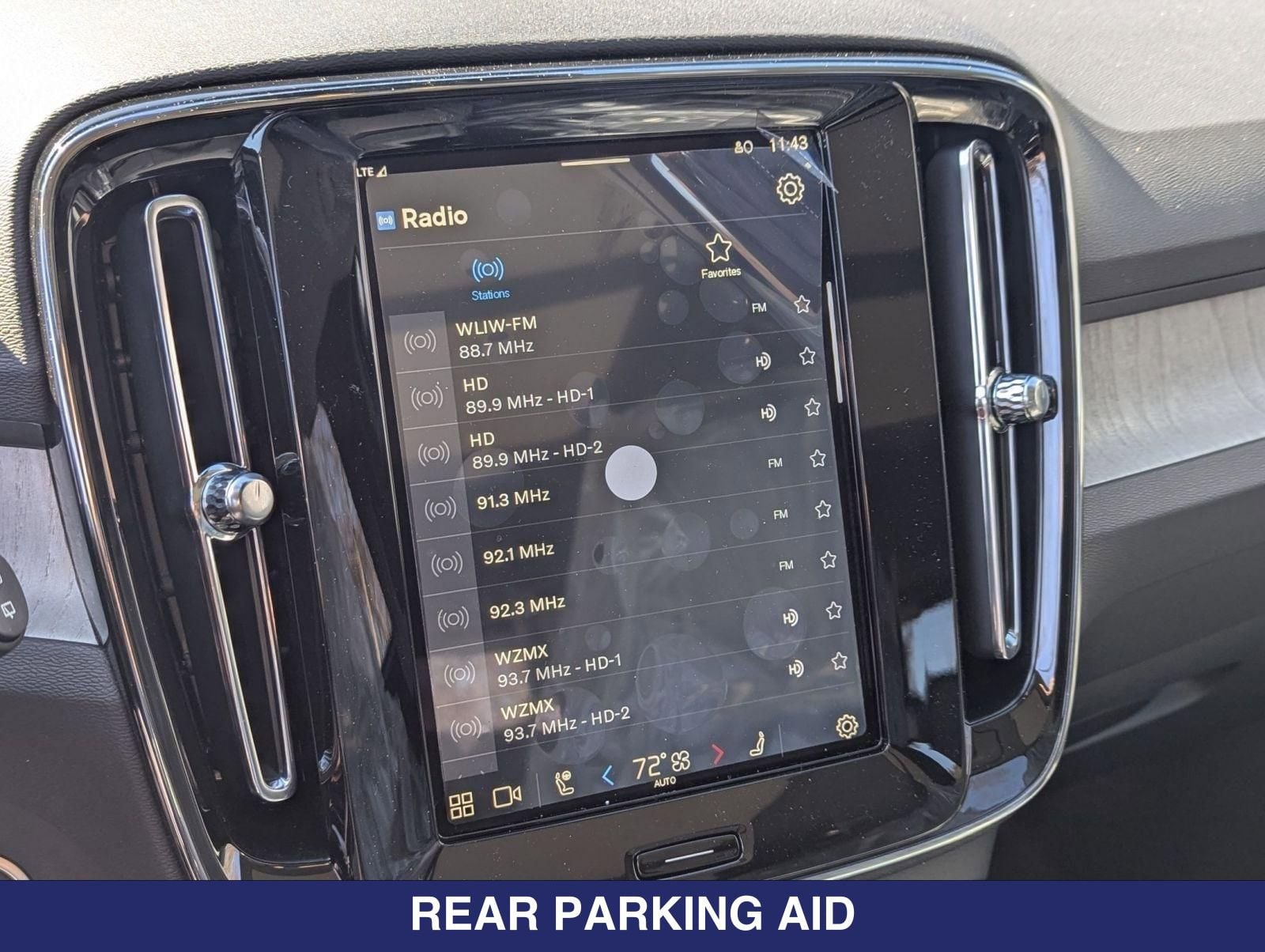 2025 Volvo XC40 Plus - Photo 15