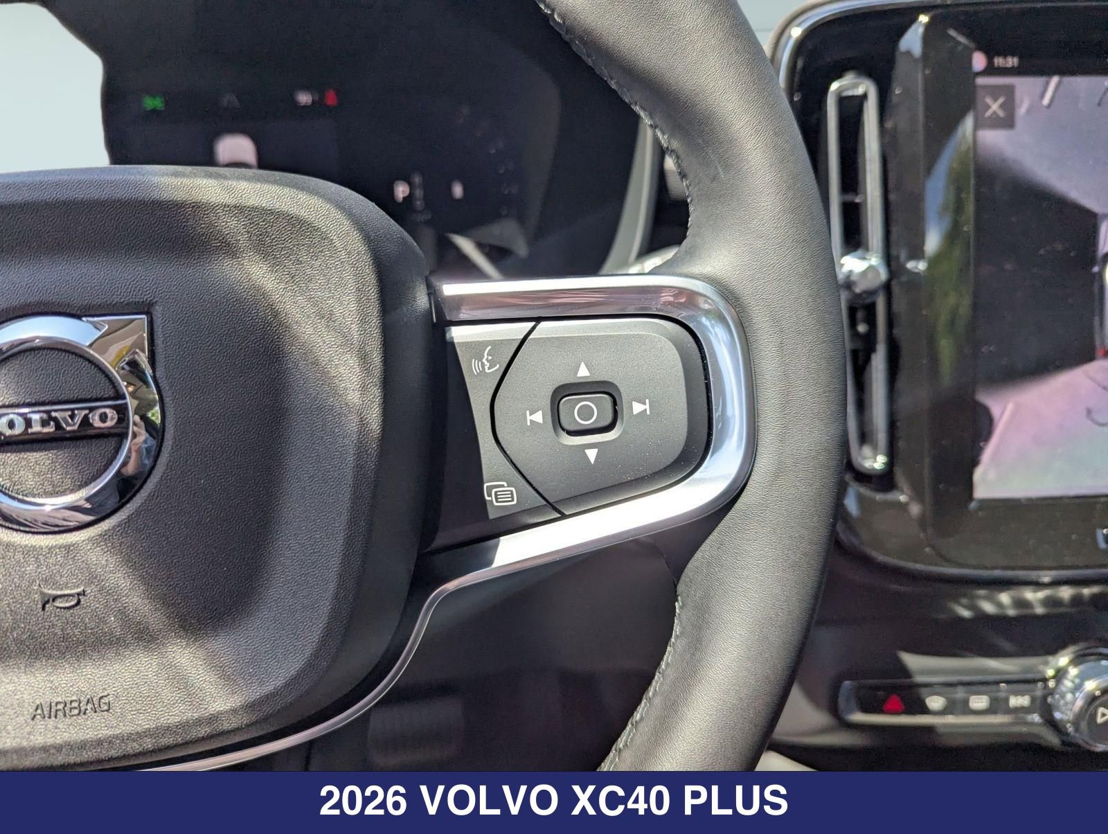 2026 Volvo XC40 Plus - Photo 13