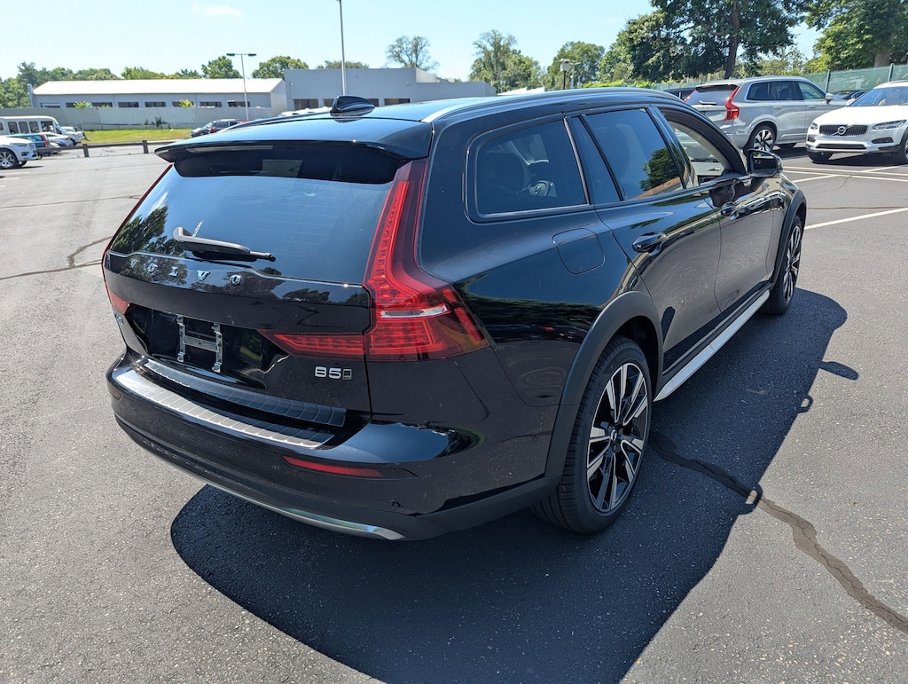 Used 2026 Volvo V60 Cross Country B5 Ultra Wagon