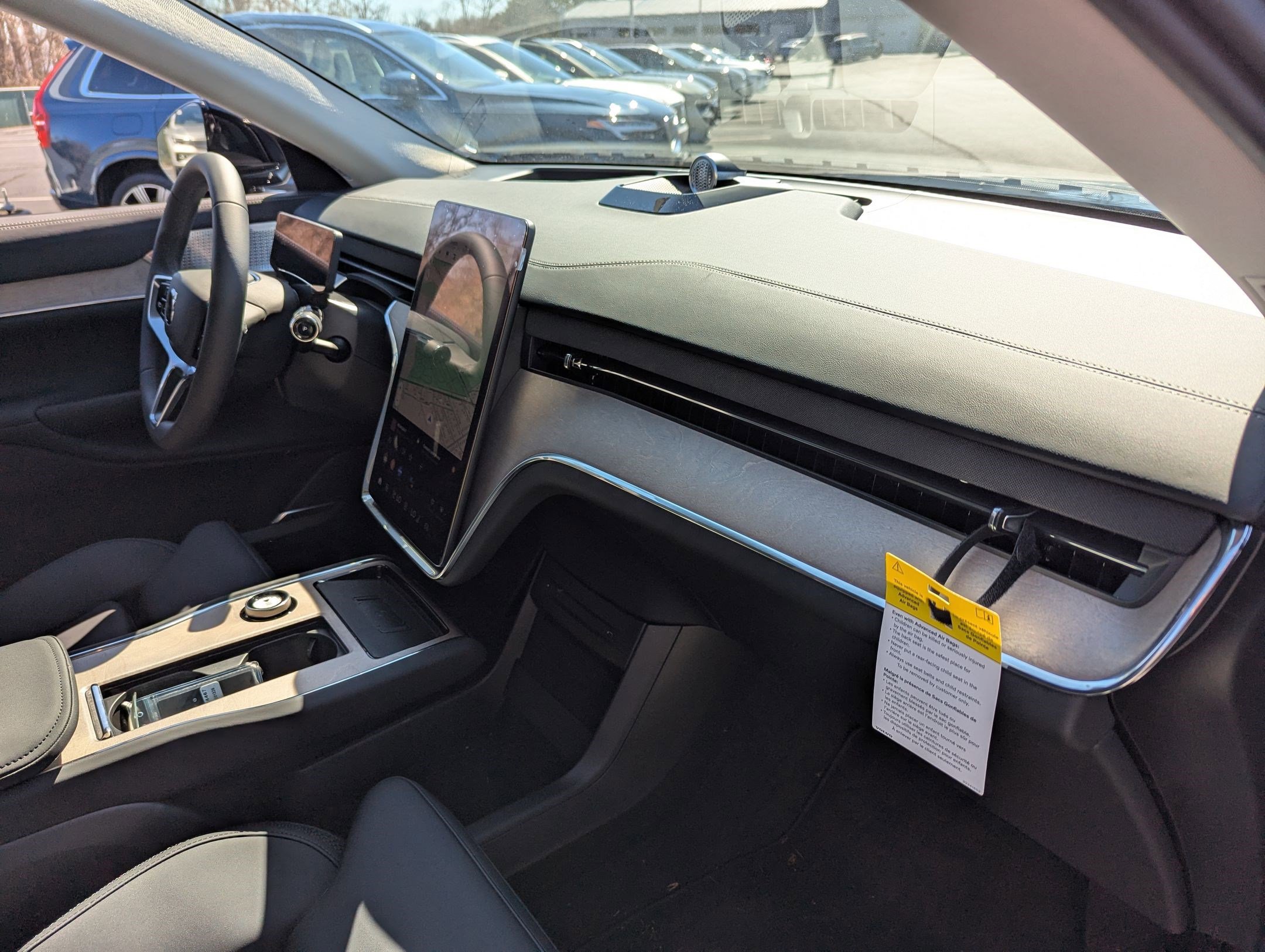 2025 Volvo EX90 Ultra - Photo 23