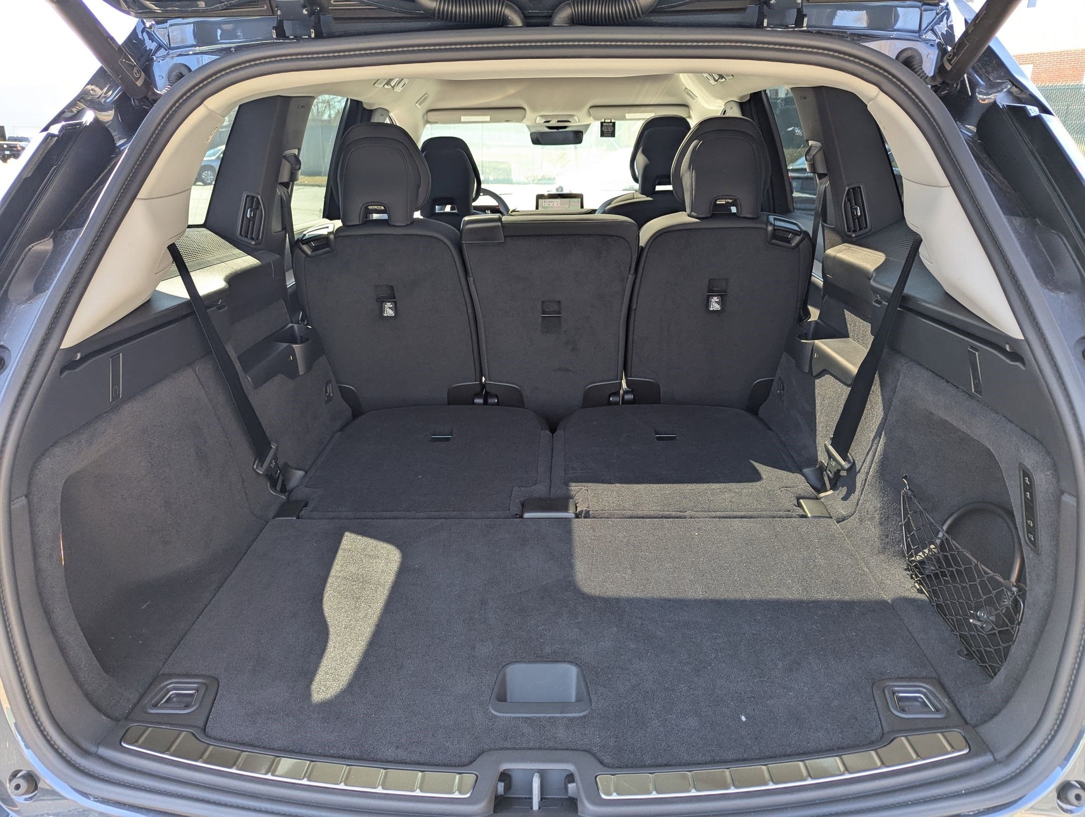 2025 Volvo EX90 Ultra - Photo 20