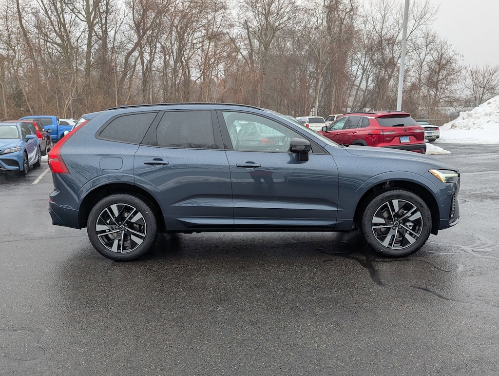New 2026 Volvo XC60 B5 Plus SUV