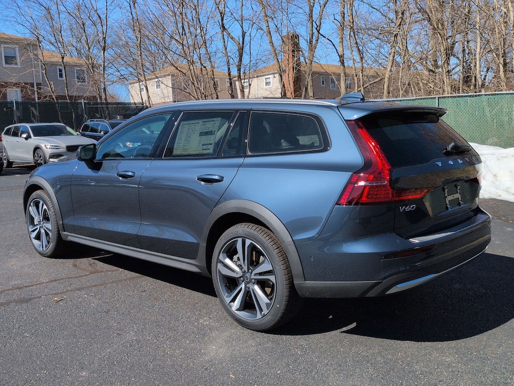 Used 2026 Volvo V60 Cross Country B5 Plus Wagon