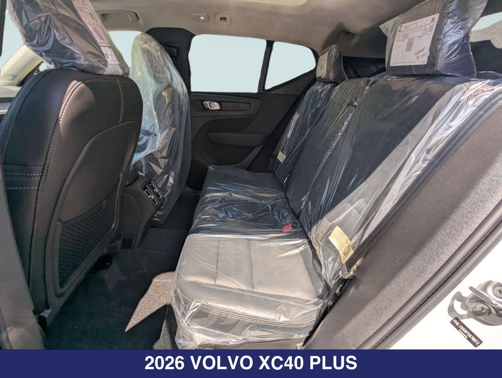2026 Volvo XC40 Plus - Photo 20