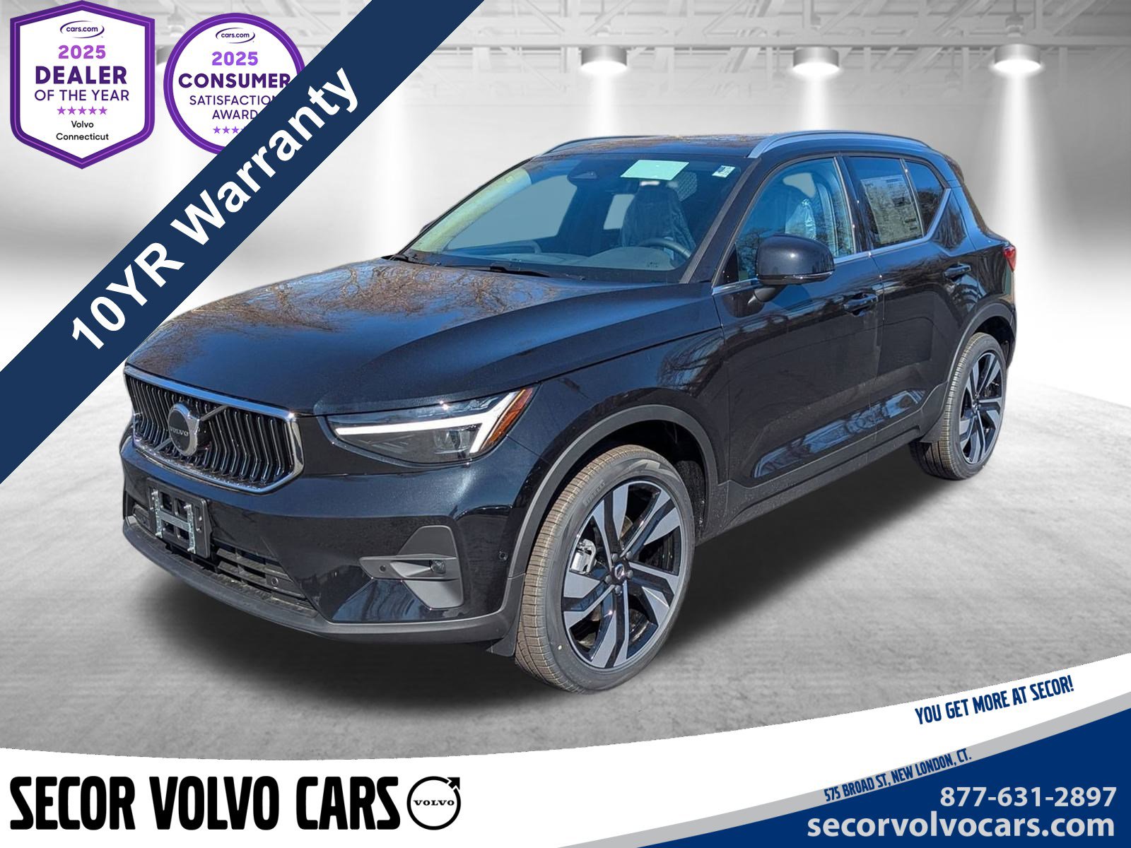 2025 Volvo XC40 SUV 