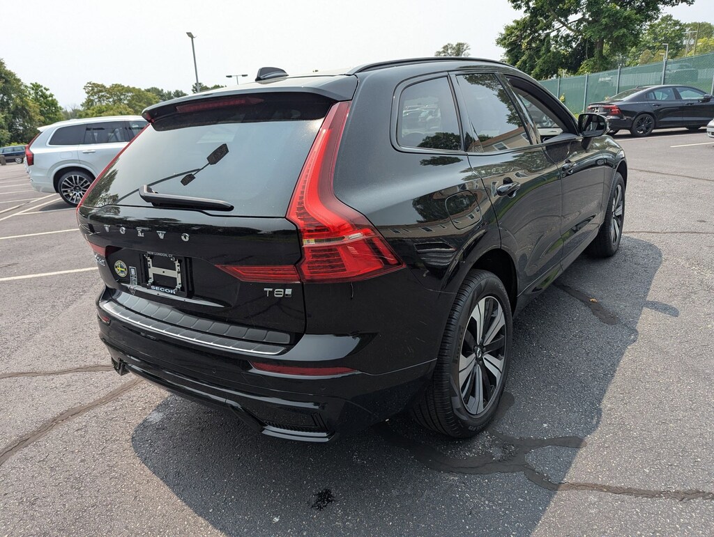 Used 2025 Volvo XC60 plug-in hybrid T8 Core SUV