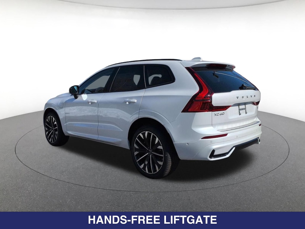New 2026 Volvo XC60 plug-in hybrid T8 Ultra SUV