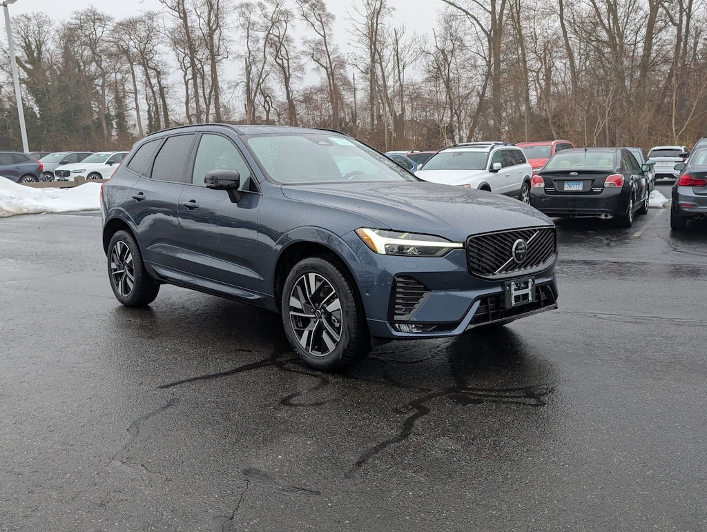 New 2026 Volvo XC60 B5 Plus SUV