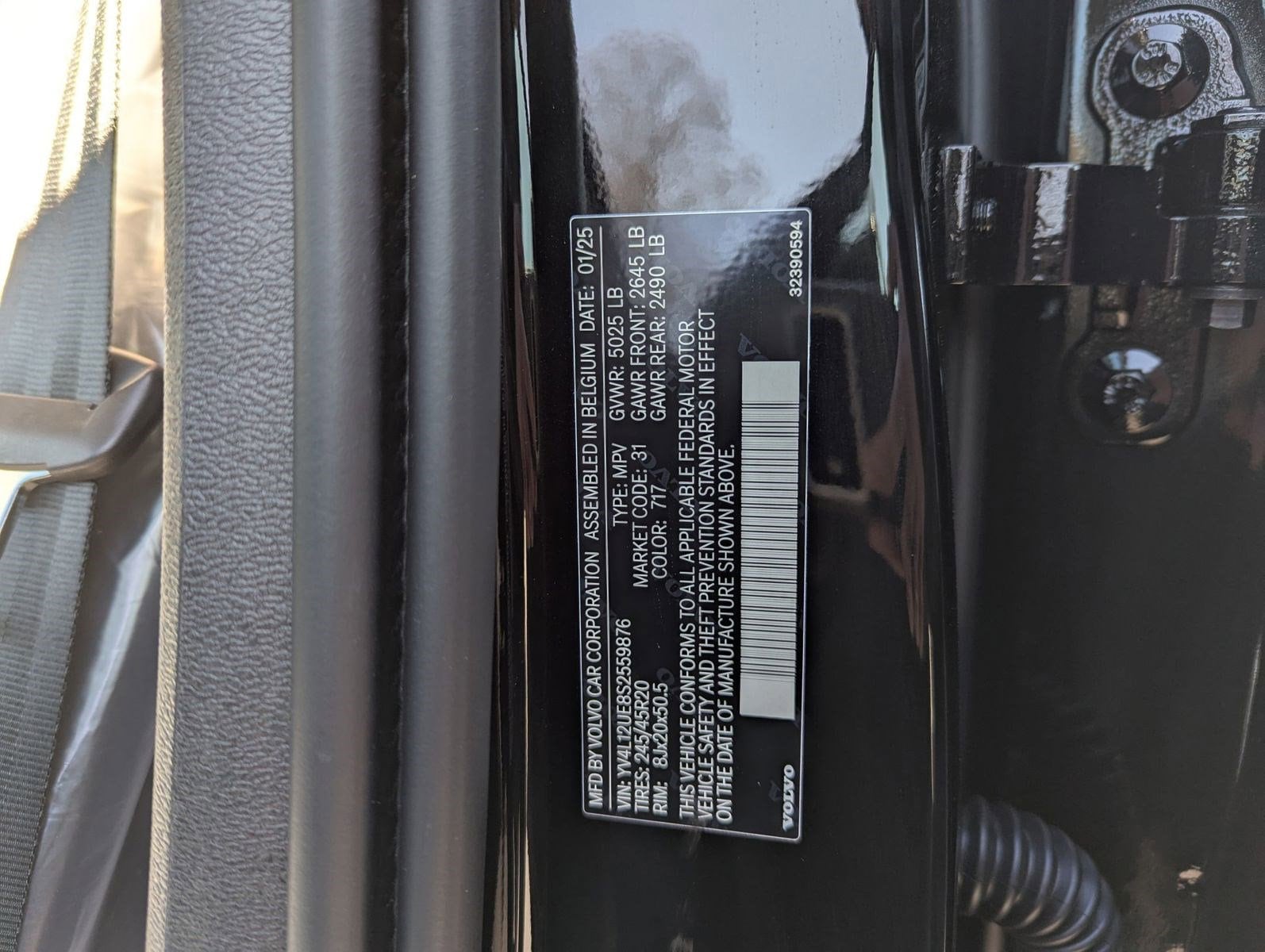 2025 Volvo XC40 Plus - Photo 24