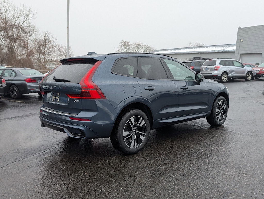 New 2026 Volvo XC60 B5 Plus SUV