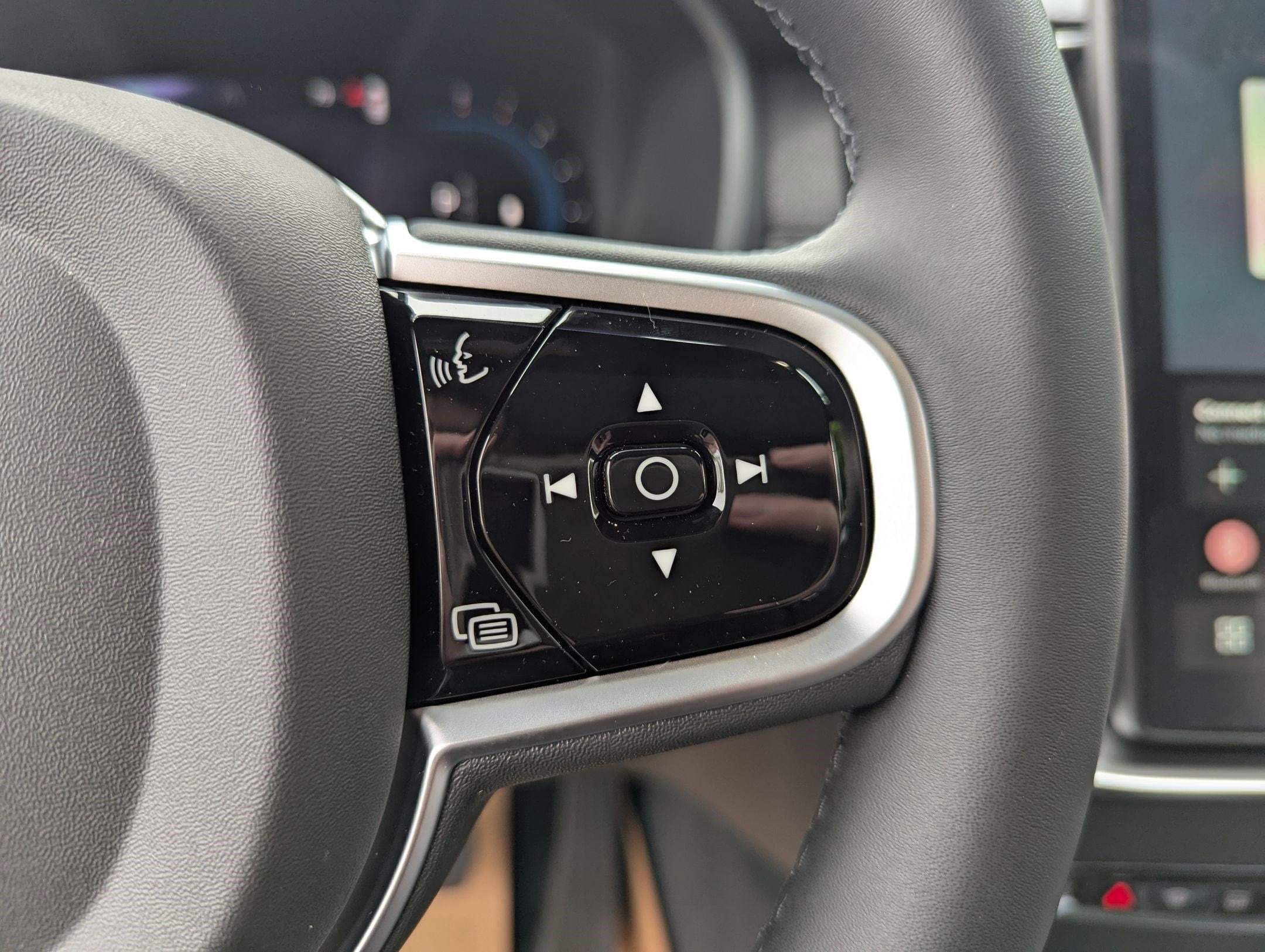 2025 Volvo XC90 Ultra - Photo 12