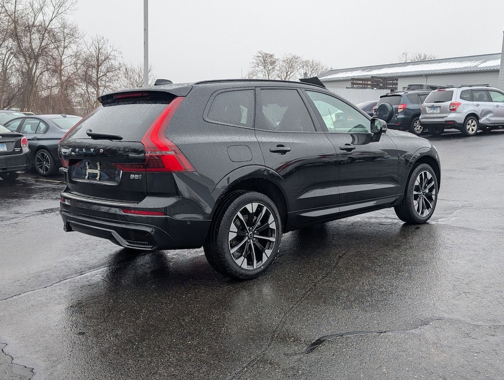 New 2026 Volvo XC60 B5 Plus SUV