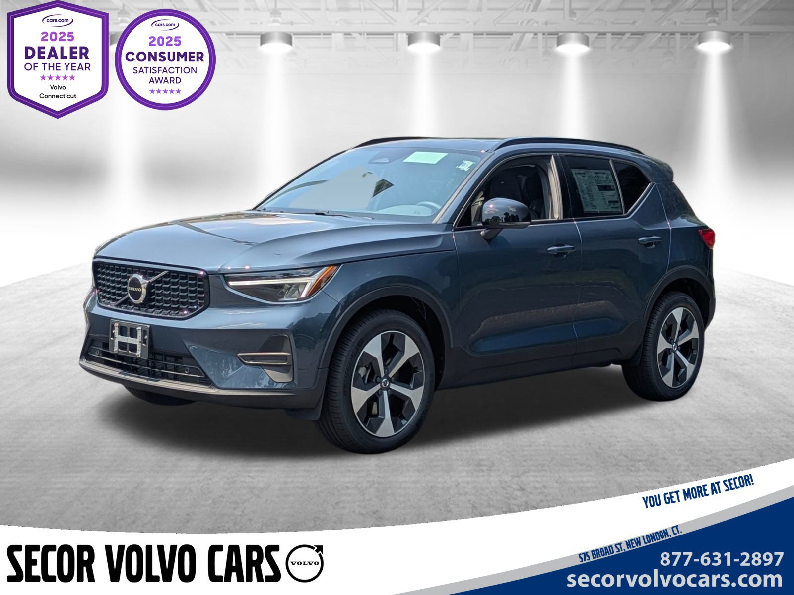 2026 Volvo XC40 SUV 