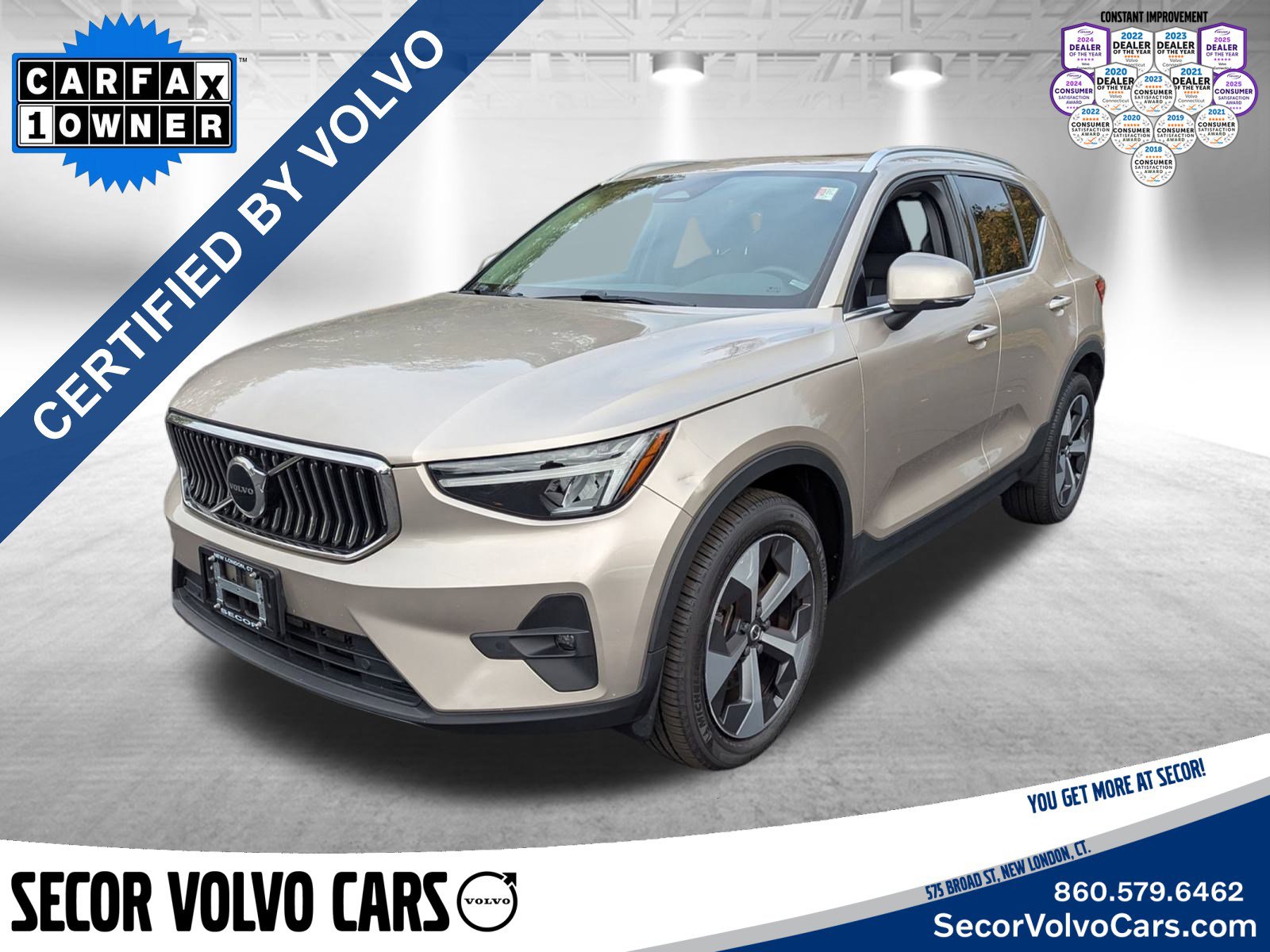 2023 Volvo XC40 B5 AWD Plus Bright Theme 