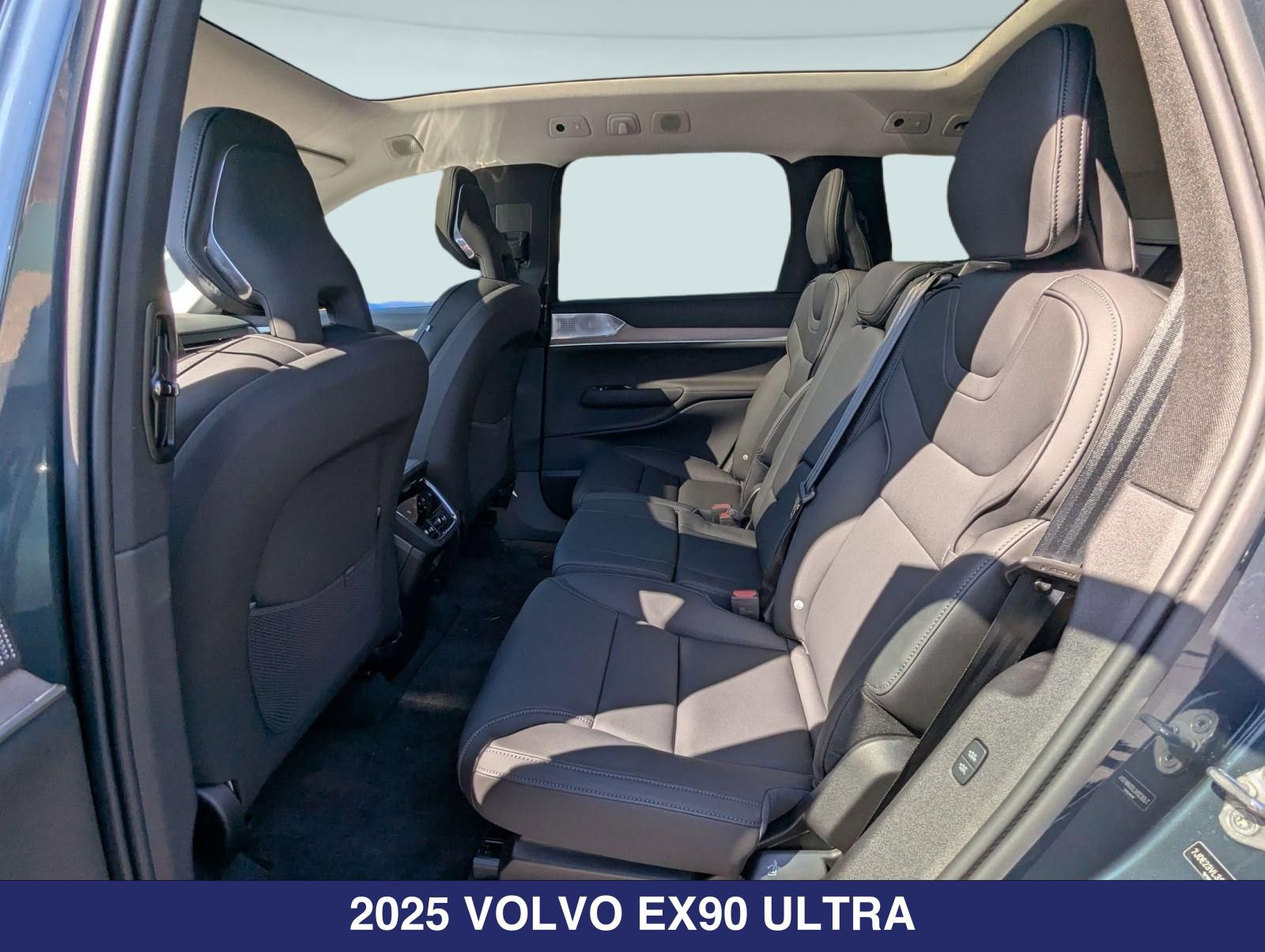 2025 Volvo EX90 Ultra - Photo 20