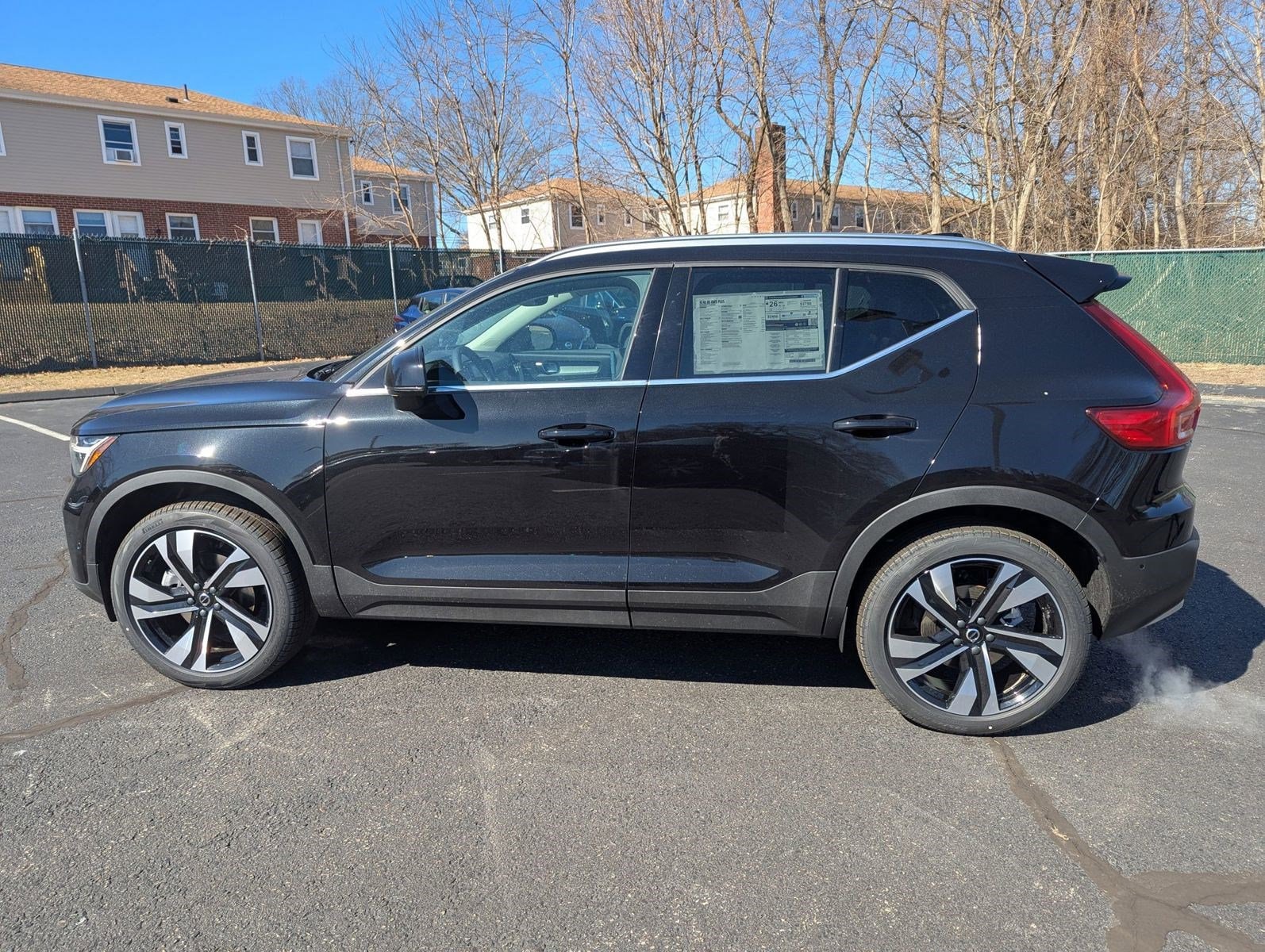 2025 Volvo XC40 Plus - Photo 6