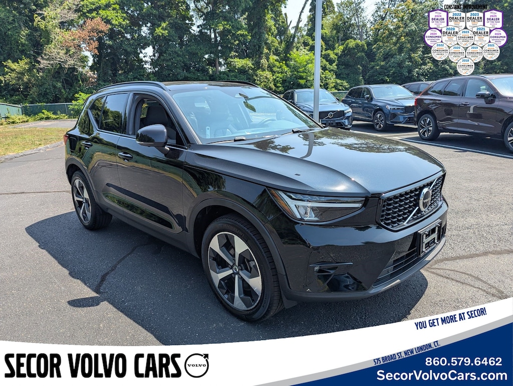 Certified 2023 Volvo XC40 Ultimate Dark Theme B5 AWD Ultimate Dark Theme