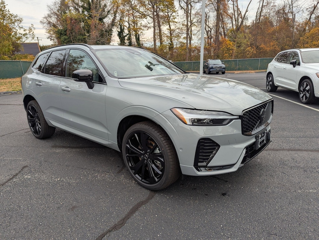 New 2026 Volvo XC60 B5 Ultra Black Edition SUV