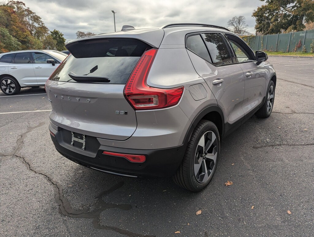 New 2026 Volvo XC40 B5 Plus SUV