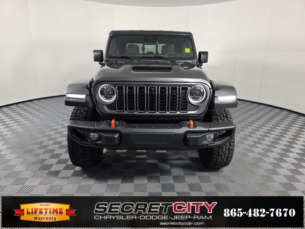 2025 Jeep Gladiator Mojave photo 2