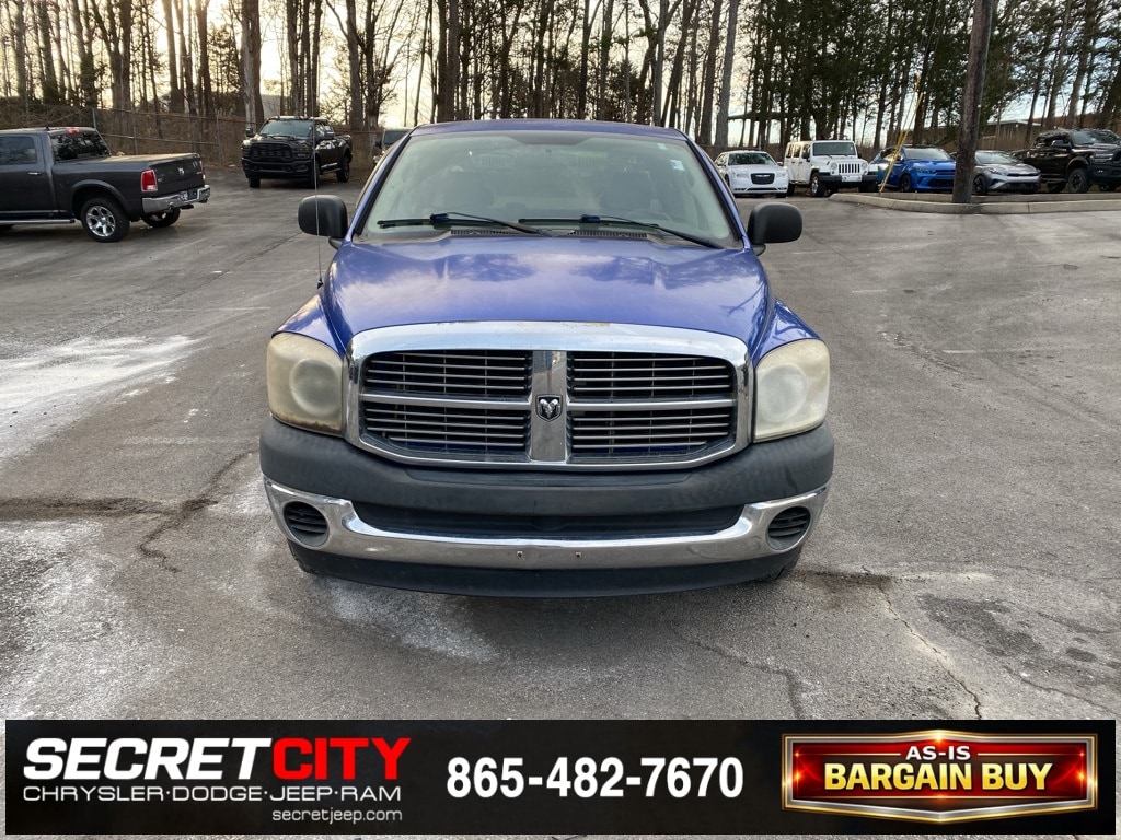 Used 2008 Dodge Ram 1500 Pickup ST with VIN 1D7HU18N28J204064 for sale in Oak Ridge, TN